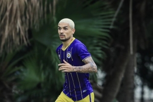 开云App-越媒：31岁巴西球员亨德里奥更名杜黄轩，最早明年3月为越南出战