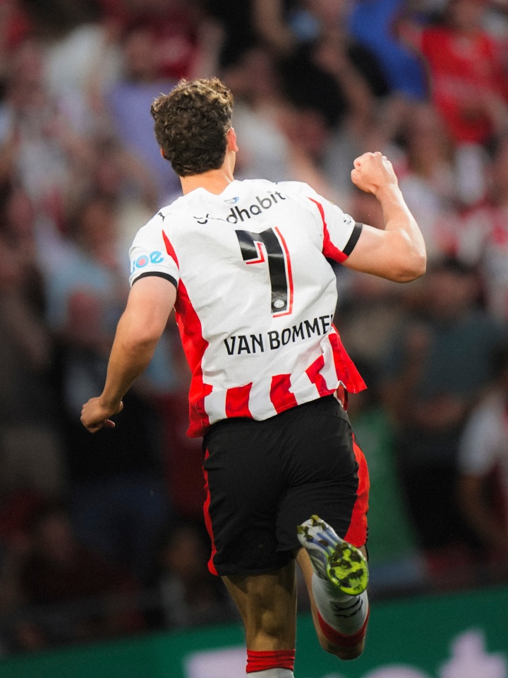 首秀技惊四座!21岁小范博梅尔边路直接起脚,轰外脚背世界波