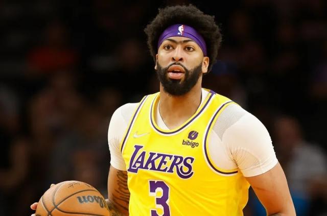 开云下载-哈姆:健康浓眉联盟前五 希望韦少能成为防守大闸