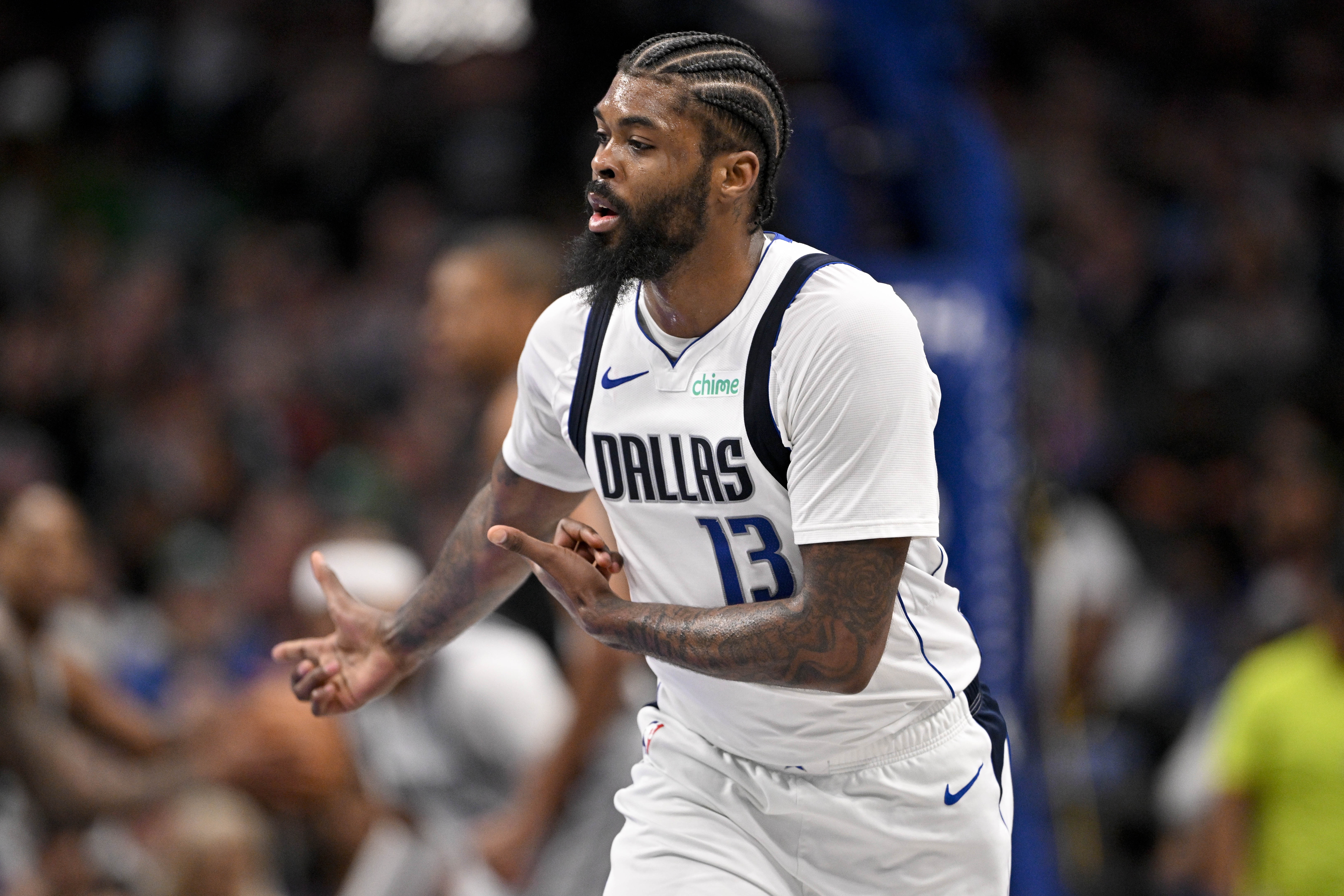 开云新版-获胜功臣！马绍尔首发32分钟 12中8&amp;8罚全中砍下25分5板7助